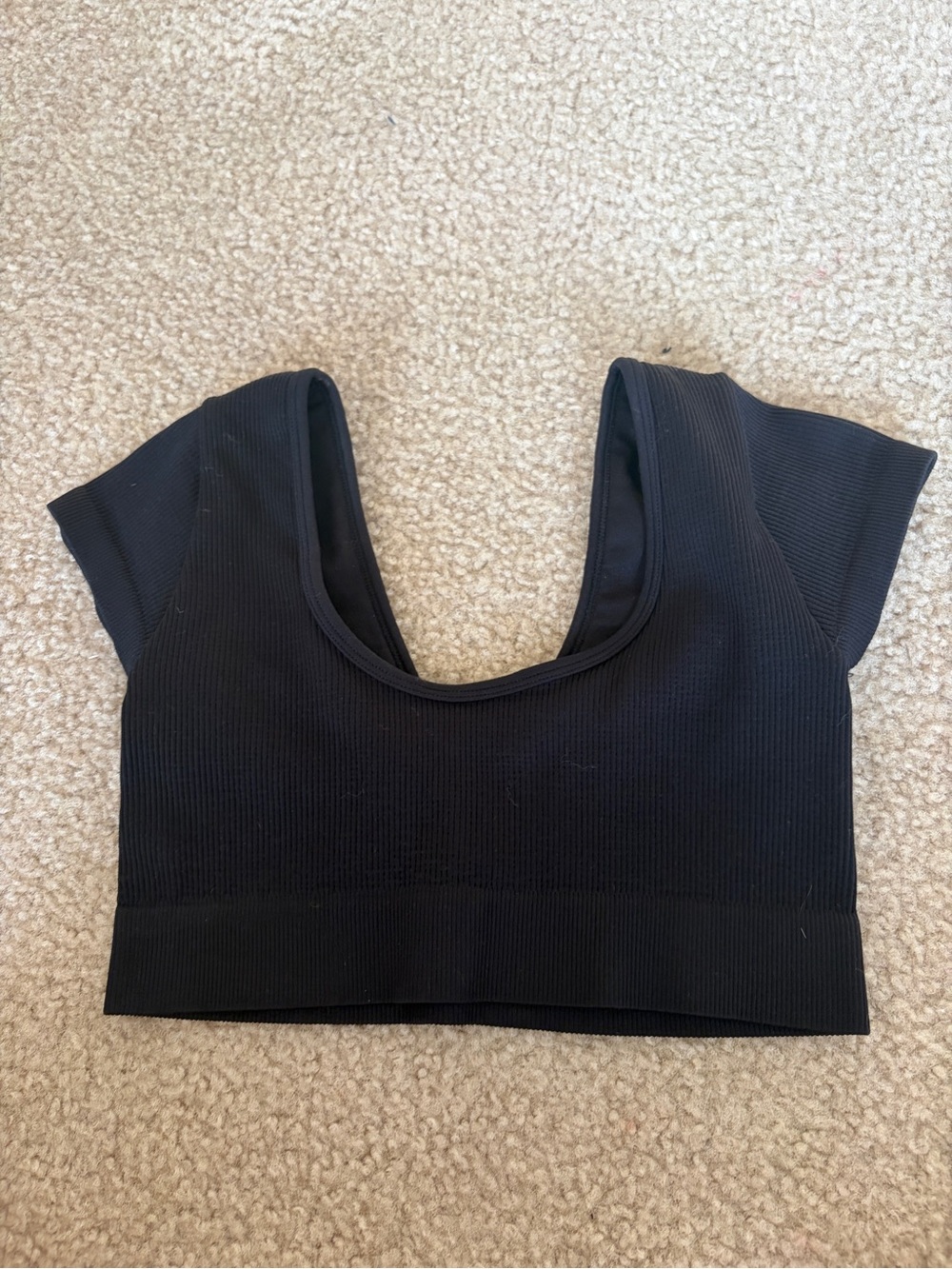 American Eagle Outfitters Black Ring-Detail Ribbed Crop Top - Picture 2 of 2